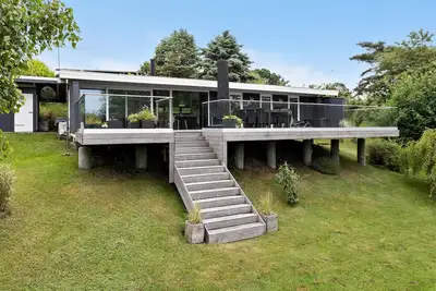 Image de Maison confortable de 2 chambres à.