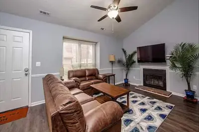 Image de Quiet Fayetteville Retreat Near Fort Bragg + Patio