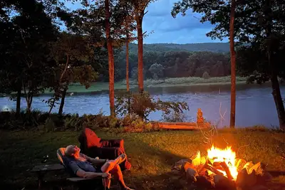 Image de Breathtaking Riverfront Home on the Delaware River