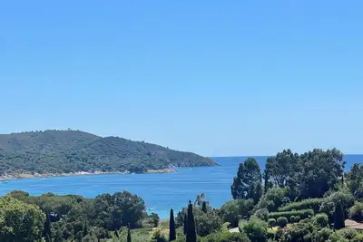 Image de Appartement 4/6 personnes vue mer- Plage Gigaro à pied- La Croix-Valmer-Piscine