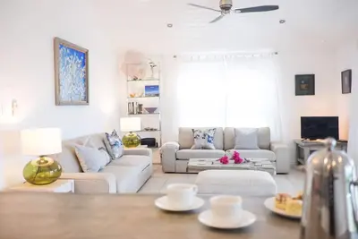 Image de ❊Stylish & Chic 1 Bedroom Private Hillside Villa❊