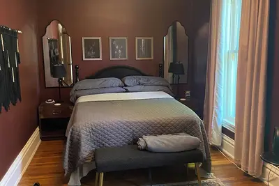 Image de Elegant Historical Home, Central Gr, 3bd 1bth