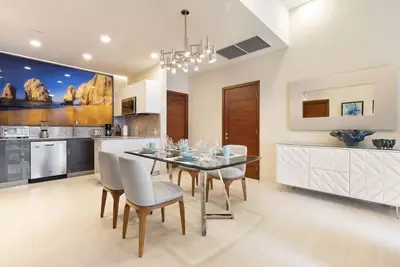 Image de Waveview Paradise – 1br Beachside Condo