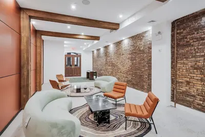 Image de Charming Historic Home in Midtown Nyc – Sleeps 10, Prime Location
