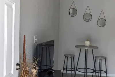 Image de Charming 1-bedroom apartment with WiFi, Ac in peaceful Poinciana