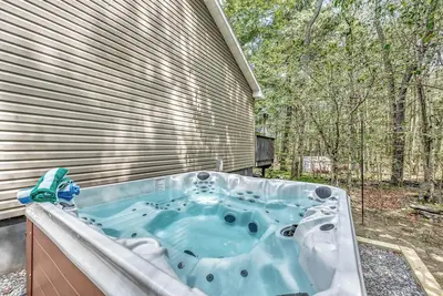 Image de Hot Tub | Game Room | Firepit | Arrowhead | Family