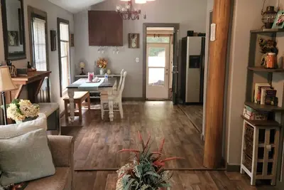 Image de Charming country cottage with WiFi in peaceful Maggie Valley