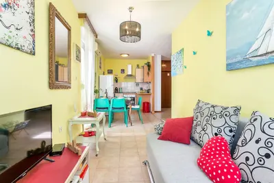 Image de Appartement de deux chambres avec air conditionné Split (A-23529-a)