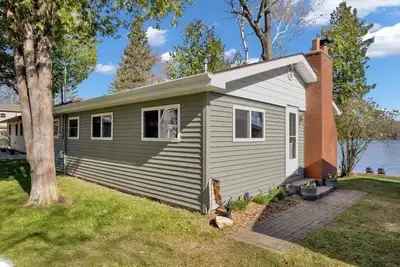 Image de Knotty Nook - Lakefront with Sandy Beach 3 Bed with pullout couch 1 Bath