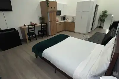Image de Clean, Peaceful, Located Near Slc, No Chores