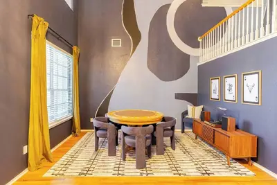 Image de Spacious 5br Home for Families near Epic & At&T w/Hot Tub + Game & Movie Rooms