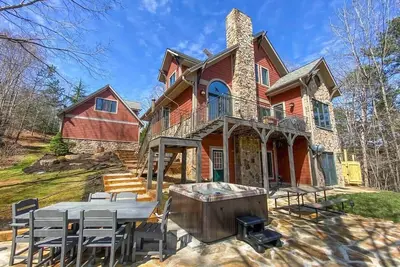 Image de Sleeps 12~Hot Tub~Private Dock~Kayaks~Dogs Welcome