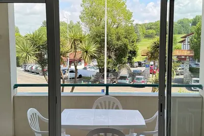 Image de Studio face au golf avec terrasse et parking