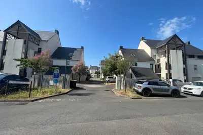 Image de Rez-de-jardin 2 pièces avec piscine près de la gare
