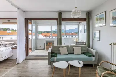 Image de Appartement à 30m de la plage, véranda et commerces à pied