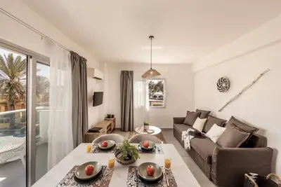 Image de 1 bedroom apartment heart of Protaras