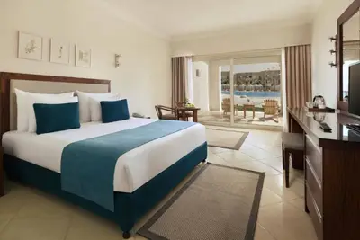Image de All-Inclusive Coastal Retreat with 2 Outdoor Pool, Spa and Watersports