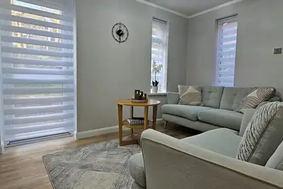 Image de Stylish 3br Entire Home | Full Kitchen + Lounge | Sleeps 6