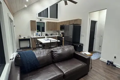 Image de Enjoy a stylish experience at this centrally-located place.