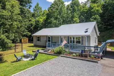 Image de Minutes from Downtown Cherokee & Harrah's Casino - Firepit - Pet Friendly