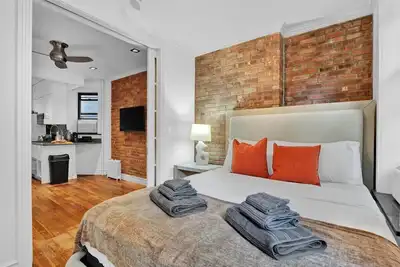 Image de Large 1br in Soho w Washer-Dryer