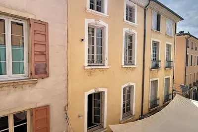 Image de Appartement centre Ville proche baignades, au coeur de la vie locale