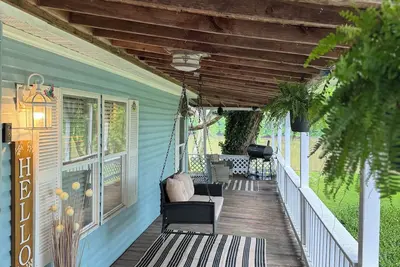 Image de 3 bedroom River Cabin Retreat!