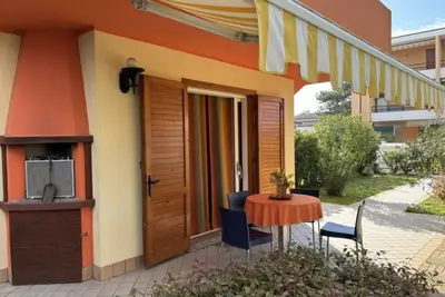 Image de Appartement spacieux avec jardin privé