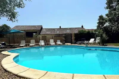 Image de Beautiful converted farmhouse with private pool in hamlet near La Chapelle-Bâton
