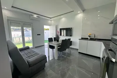 Image de Encantadora Casa con piscina portatil I