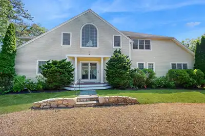 Image de Private house with jetted tub, deck, grill, central Ac and large yard