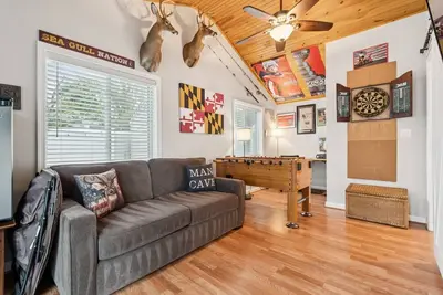 Image de Cozy Edgewater Cottage w/ Backyard Hangout