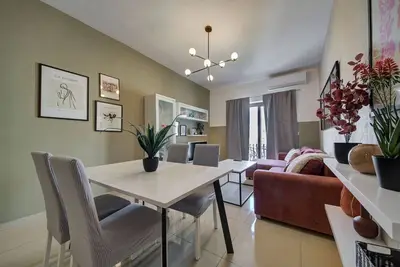 Image de Lovely 2br Apt with outdoor space, St'Julians