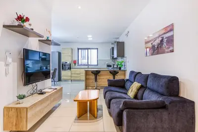 Image de Lovely 2br Apt with outdoor space in central Msida