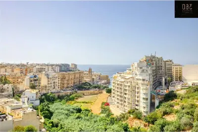 Image de Bright 3br Apt in St'Julians with Balcony Views!