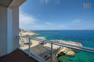 Image de 1br on the Sliema Tigne waterfront with Terrace!