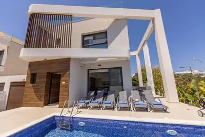 Image de 4 bedroom villa In Nissi beach