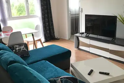 Image de Magnifique appartement 3 chambres – Confort & calme à 10 min  24h du Mans