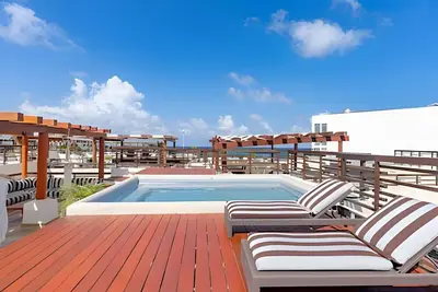 Image de Private Pool on Luxury PentHouse