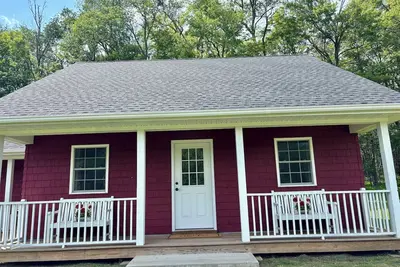 Image de The Cozy Cardinal: Country Cottage with 2 Bedrooms, 1 Bedroom, Heat and Ac