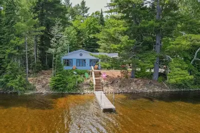 Image de Gramma's on the Lake