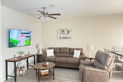 Image de 2a haven apartment in the center of Huntsville.