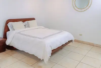 Image de Room with private bathroom