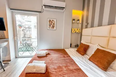 Image de Stylish Studio Steps from the Acropolis- Cielo Homes