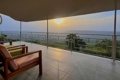 Image de 1 Bedroom Sunset & Mountain View Chalet in Aburi