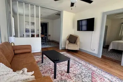 Image de The Historic Hideaway - Charming home on iconic Rout 66 in Chandler, Ok