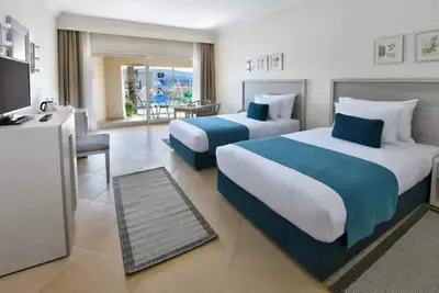 Image de Oceanfront Escape – All-Inclusive Luxury with Spa, Pool & Watersports Center