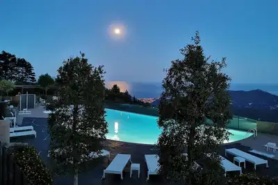 Image de Superbe maison Ă Magliolo avec sauna