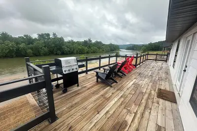 Image de Charming River Front 3-bedroom home Van Buren on Current River. . brand new!