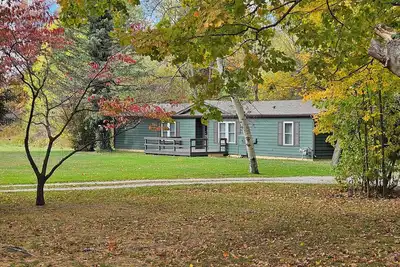 Image de Green Haven - Enjoy a relaxing Autumn getaway near Spire, Wineries, & Lake Erie.